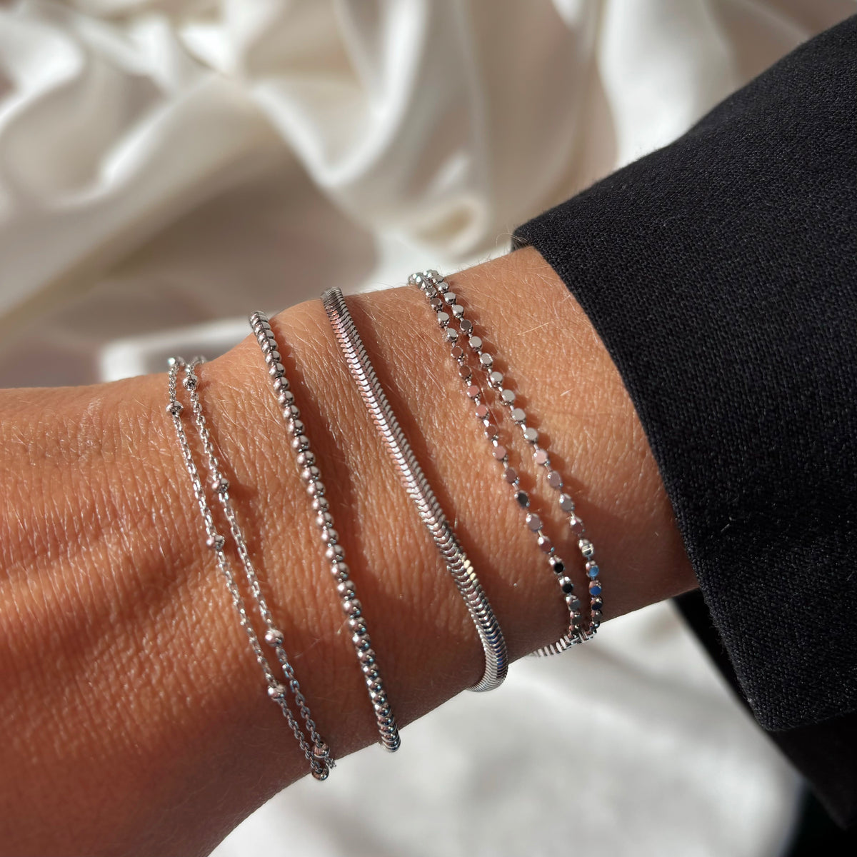 Scrouples - Armbånd sølv med kugler - Model: 39192A,M