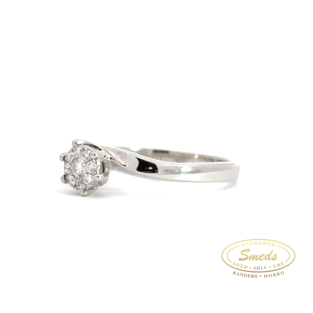 Diamant ring i 14 kt. guld med i alt: 0,18ct diamant - Model: 40-22580