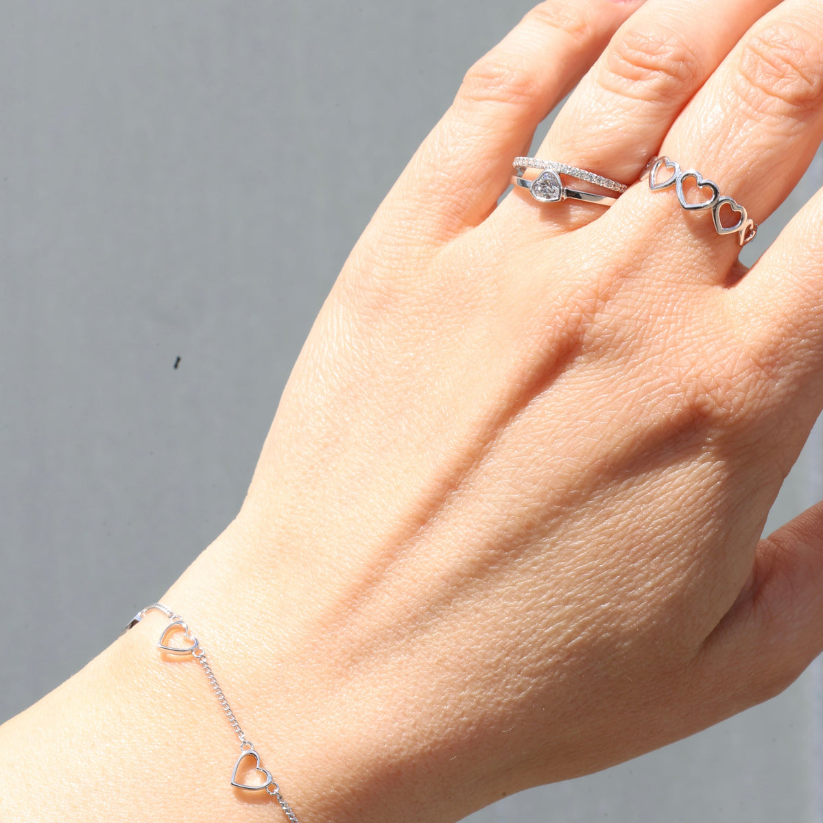 Christina Dangling Love armbånd i sølv – model 601-S58 – billede 3