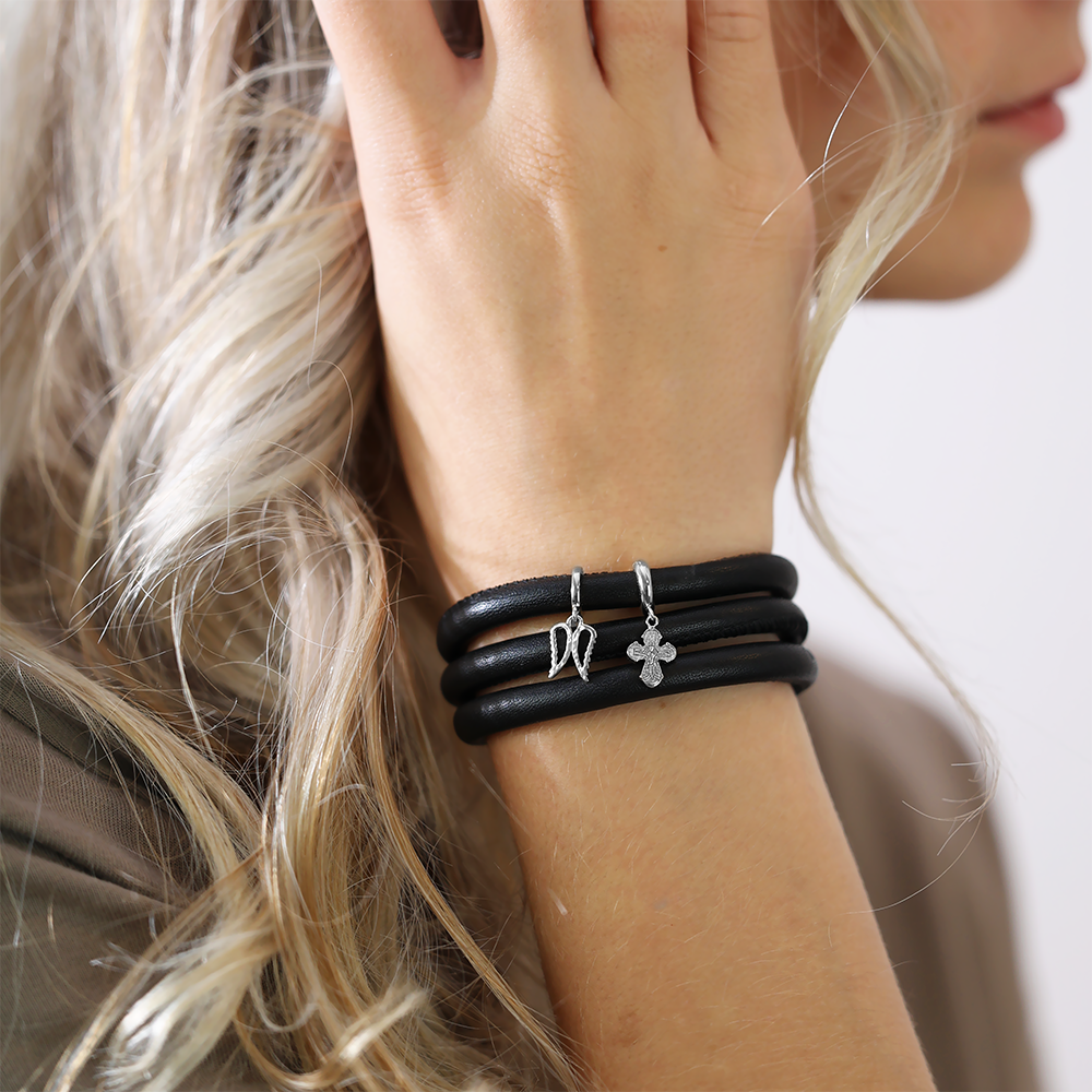 Christina Dagmar Kors charm i sølv – model 610-S104 – billede 3