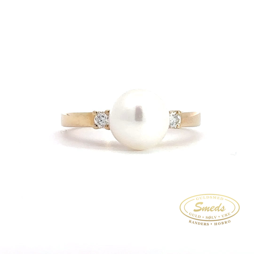 14kt Perle ring med diamant 0,10ct W/SI - Model: 40-22601
