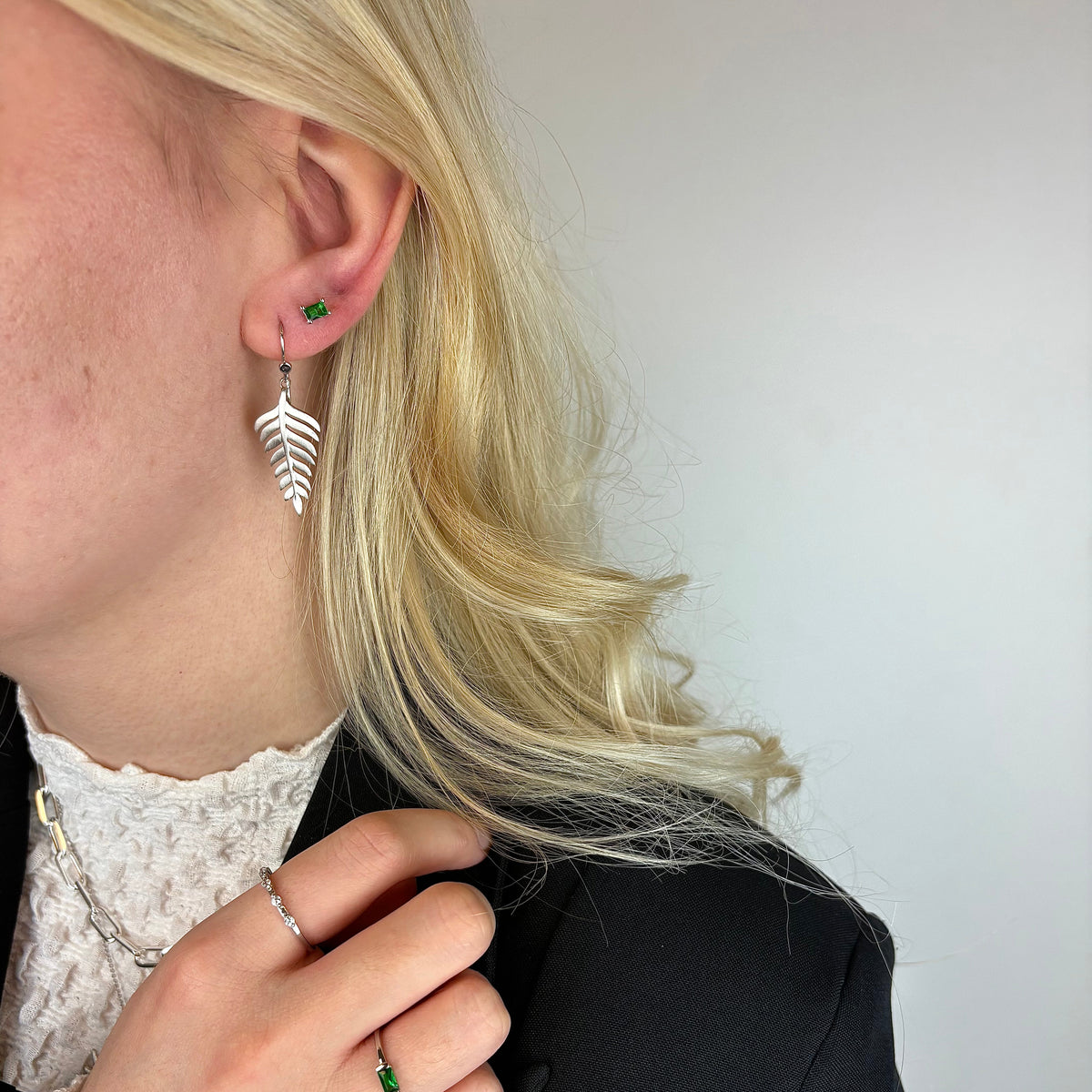 Christina Green Baguette ørestikker i sølv – model 671-S113GREEN – billede 4
