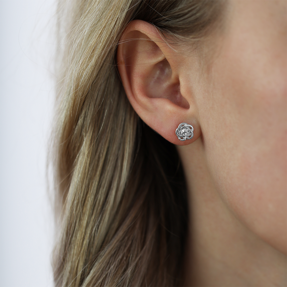 Christina Knot ørestikker i sølv – model 671-S63 – billede 2