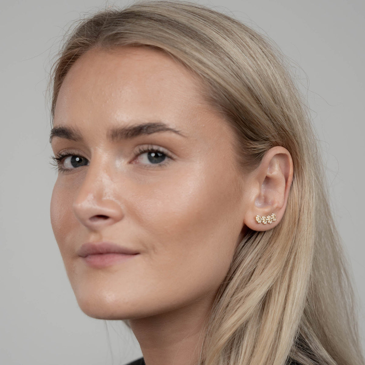 Christina Long Marguerits crawlers i forgyldt sølv – model 672-G06 – billede 3