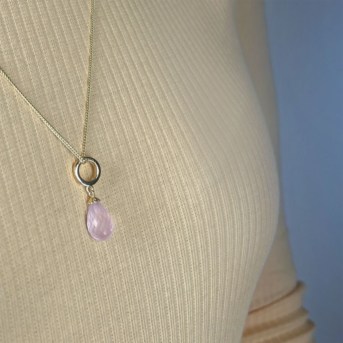 Christina Rose Quatz drop charm i forgyldt sølv – model 610-G01ROSE – billede 4