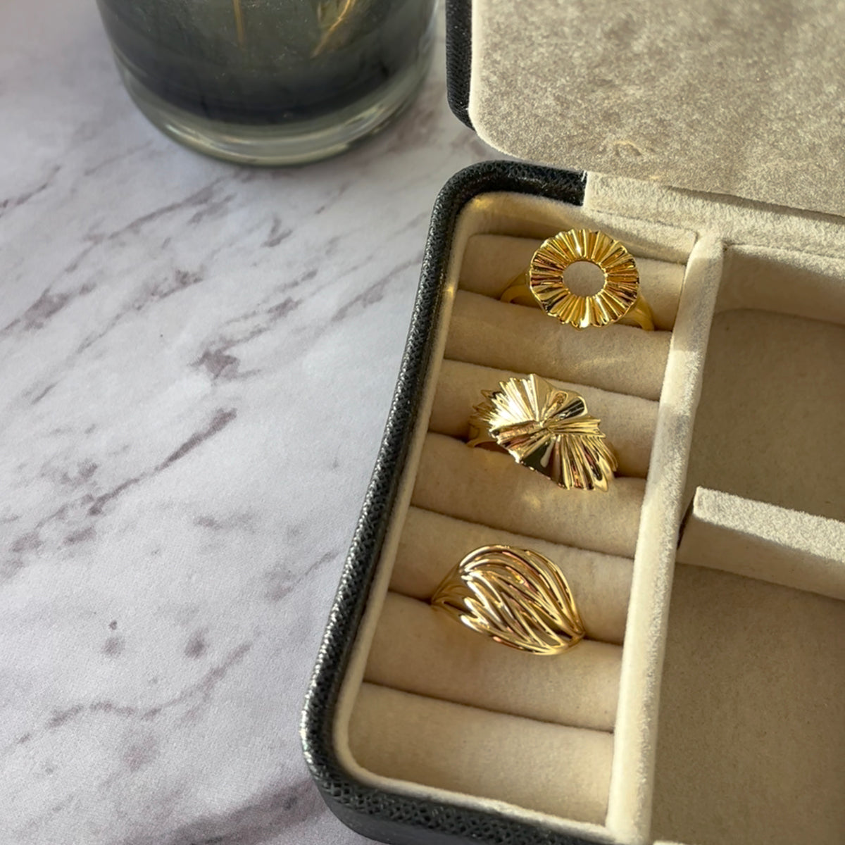 Scrouples - Ring, forgyldt sølv med plissé - Model: 729062