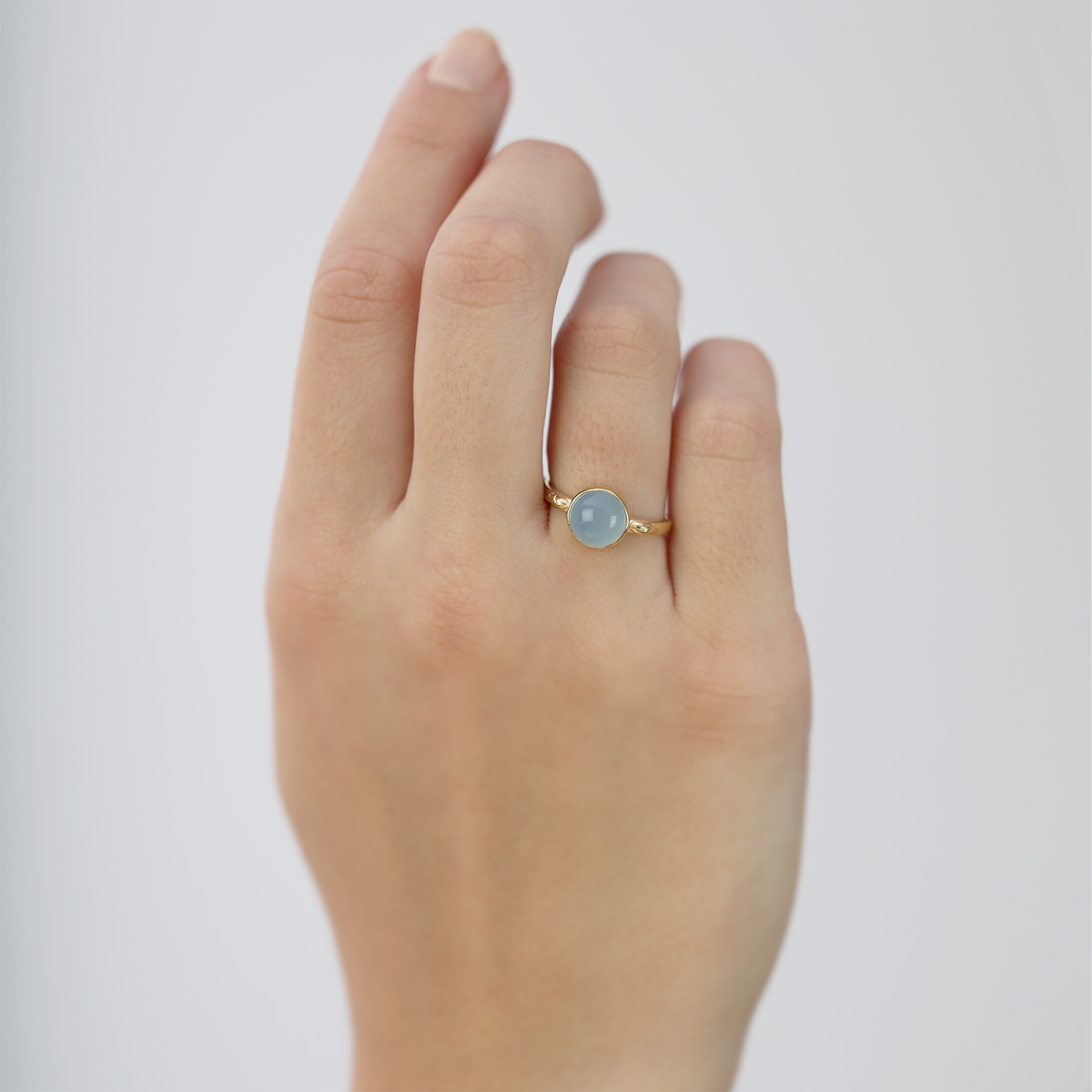 Christina Blue Chalcedony ring i forgyldt sølv – model 800-3.26.B – billede 7
