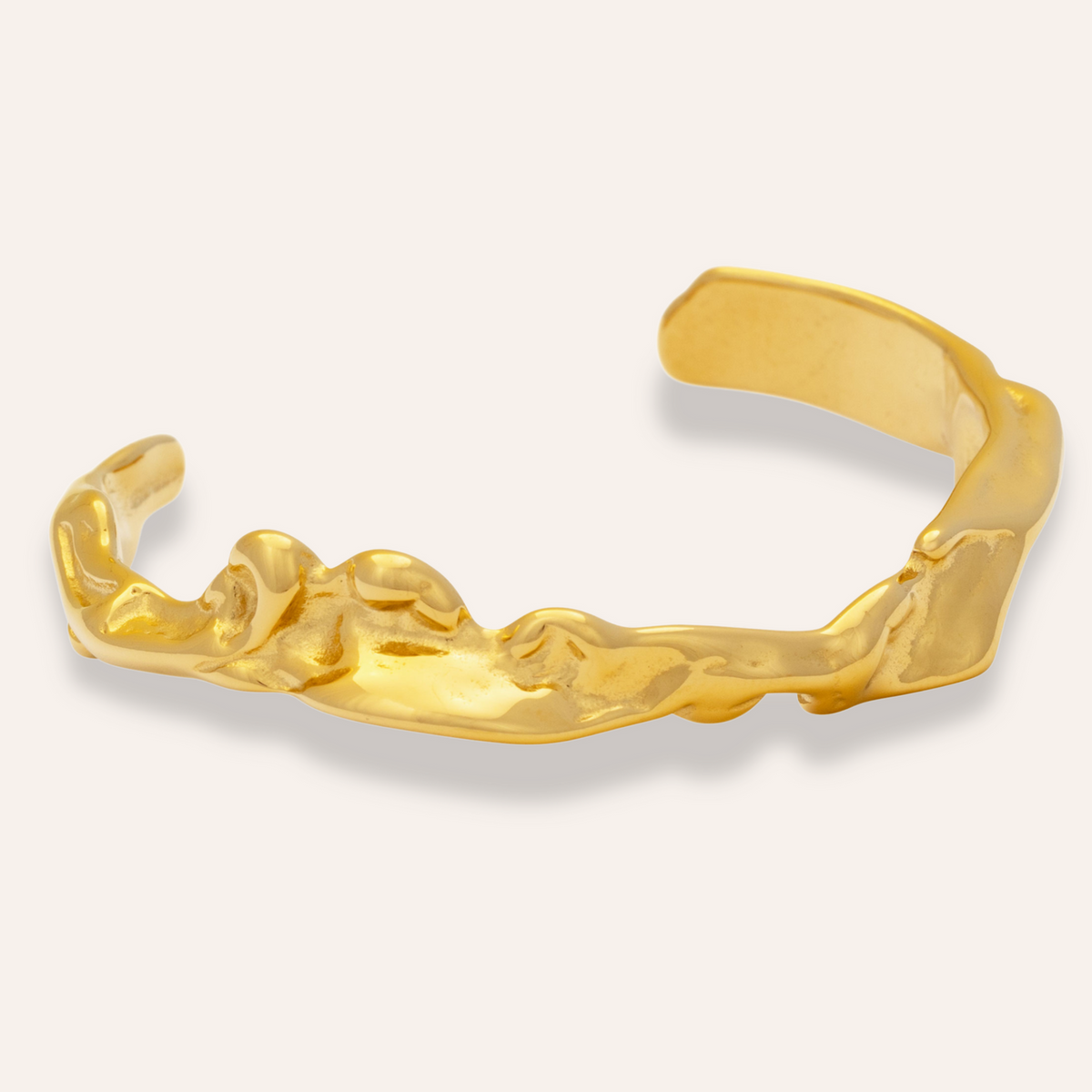 Sintridou - Armring med rustik overflade i forgyldt stål - Model: ST610003