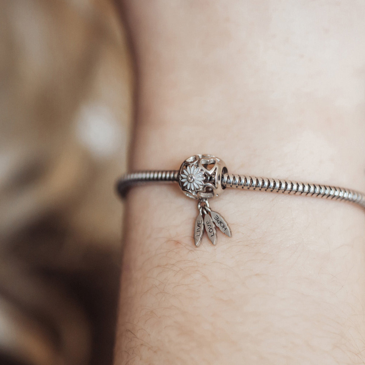 Christina Live Love Hope charm 4 mm i sølv – model 623-S255 – billede 2