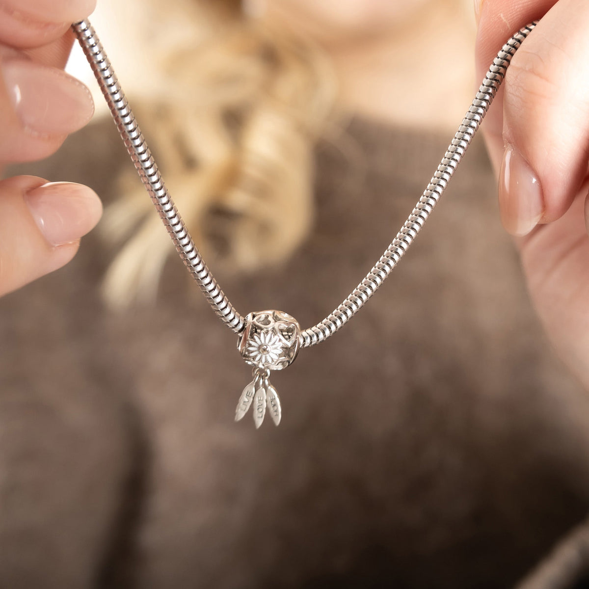 Christina Live Love Hope charm 4 mm i sølv – model 623-S255 – billede 4