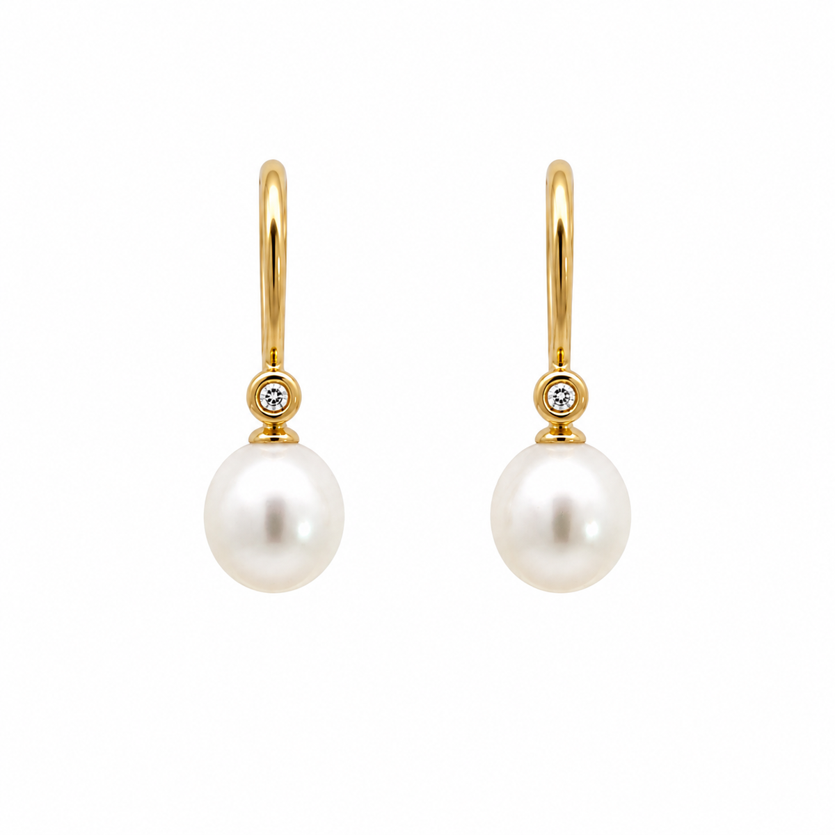 By Falk Jewellery - 14 kt. guld perle ørehænger med diamant 0,03ct w/si, 9,5 mm rund ferskvandskulturperle - Model: 2E-04/KU1HR100