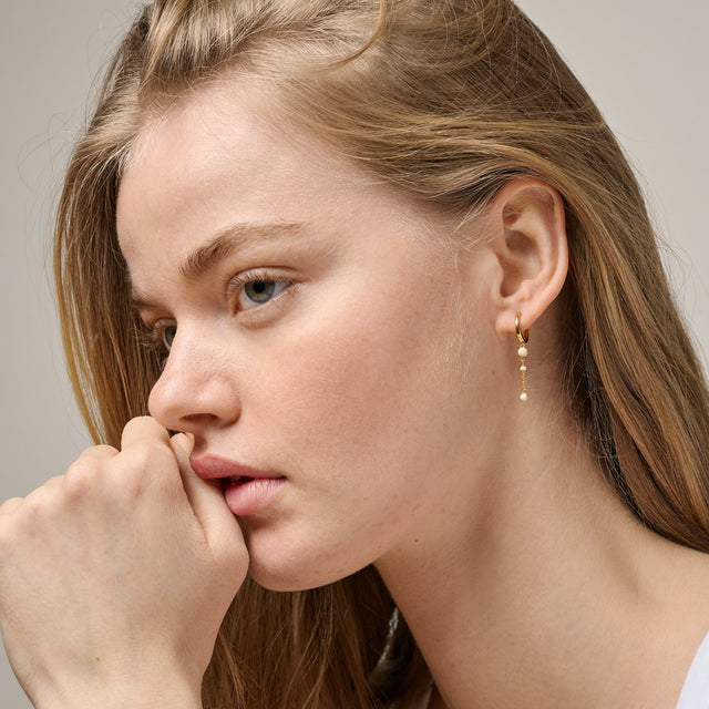 Enamel - Forgyldt sølv Lola Bold Daisy ørering med emalje - Model: E424G-Daisy