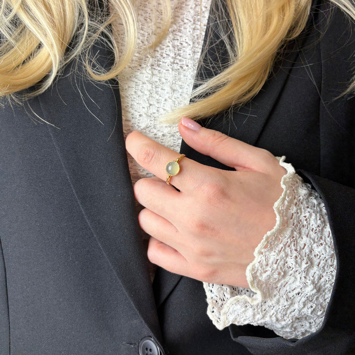 Christina Blue Chalcedony ring i forgyldt sølv – model 800-3.26.B – billede 8