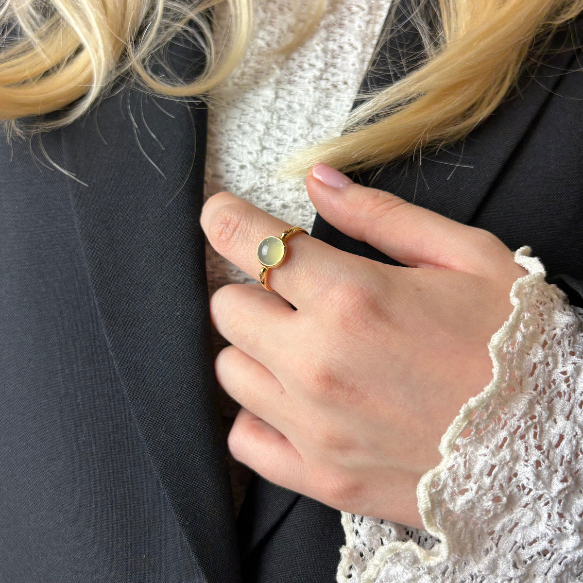 Christina Blue Chalcedony ring i forgyldt sølv – model 800-3.26.B – billede 6