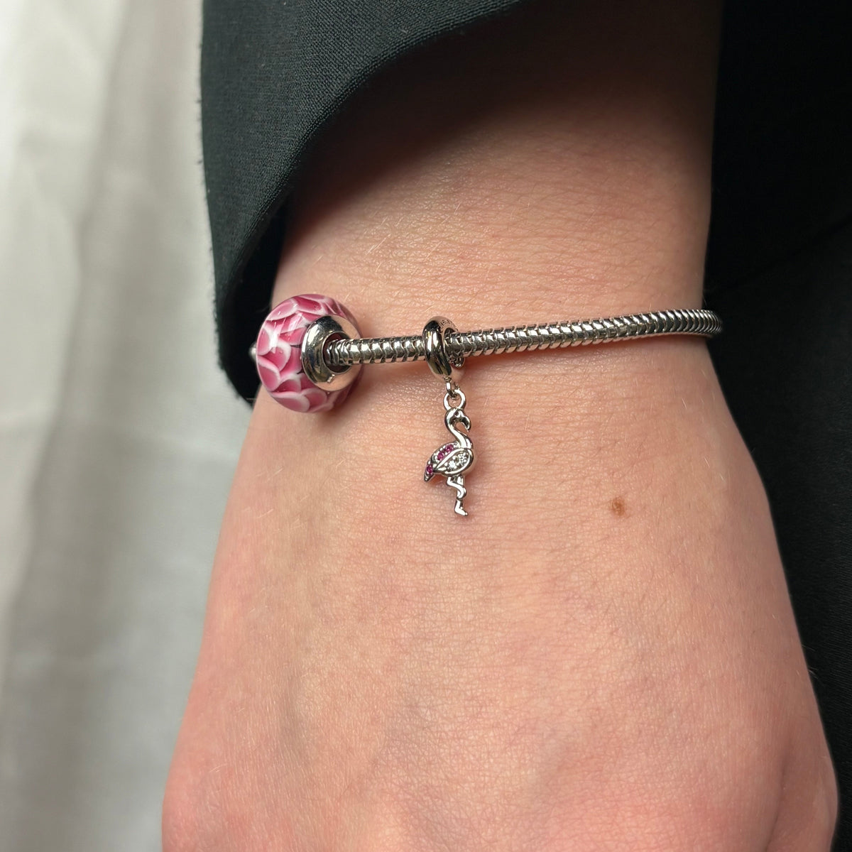Christina Flower Globe charm 4 mm i sølv – model 623-S171 – billede 2