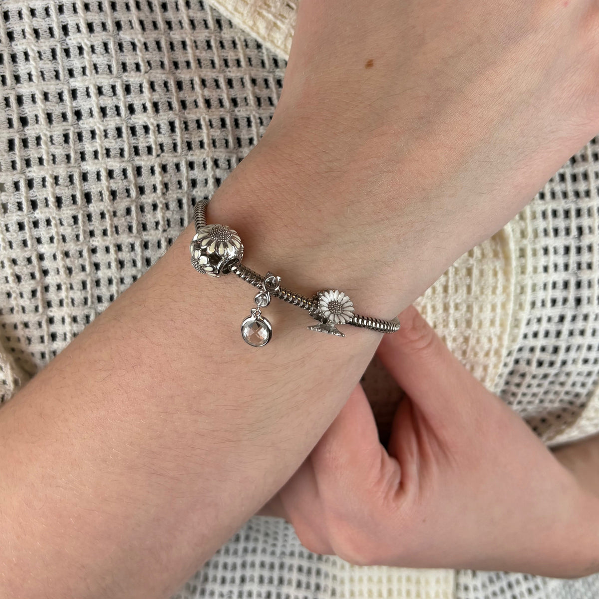 Christina Moving Crystal hænger-charm 4 mm i sølv – model 623-S48 – billede 3