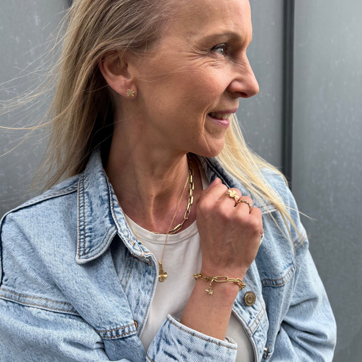 Christina Kløver smykkesæt i forgyldt sølv – model 685-MOR2026-G – billede 3