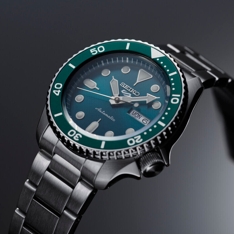 Seiko - 5 sport automatik herreur, stål med lænke, grøn skive, 100m - Model: SRPD61K1