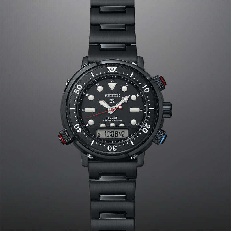 Seiko -  Seiko Propspex Solar Diver's 200M herreur m. sort læderrem og sort skive - Model: SNJ037P1