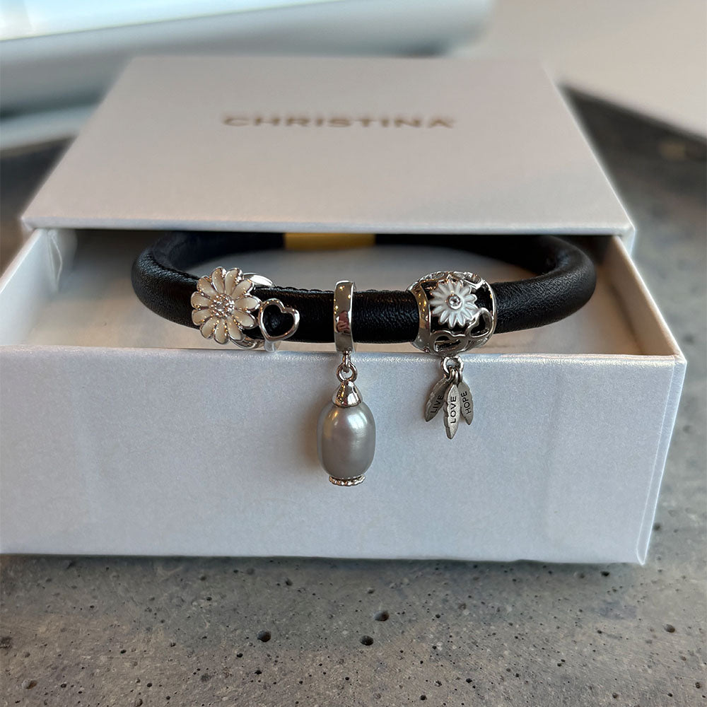 Christina Marguerit Heart charm i sølv – model 630-S184 – billede 3