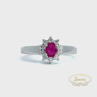 Roset ring i hvidguld