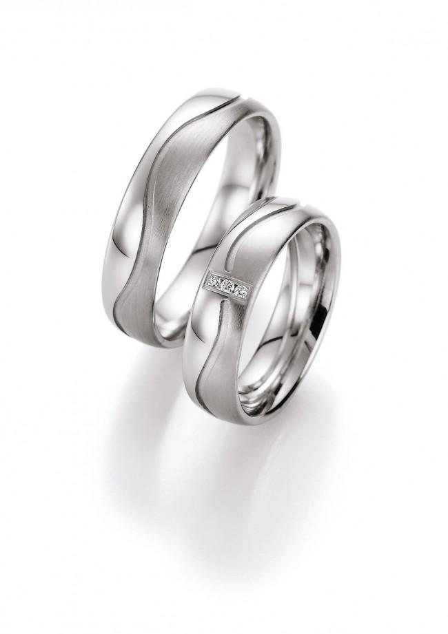 Køb BN - Vielses- og forlovelsesringe i sølv med en diamant - Modelnr.: 10020-055/10010-055 hos Guldsmed Smeds
