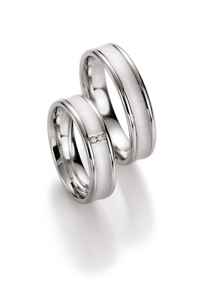 Køb BN - Vielses- og forlovelsesringe i sølv med en diamant - Modelnr.: 10180-055/10170-055 hos Guldsmed Smeds
