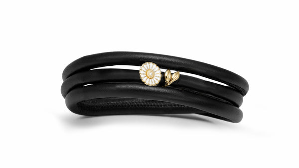 Køb Christina jewelry & watches - SB kampagne, sort armbånd m/Marguerite, forgyldt - Modelnr.: 605-SB-G-2020 hos Guldsmed Smeds