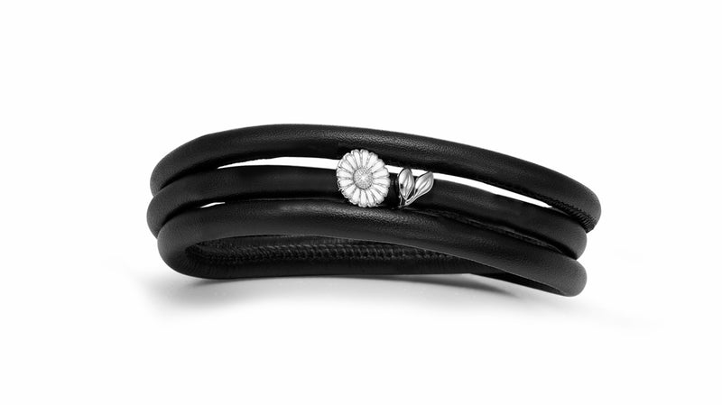Køb Christina jewelry & watches - SB kampagne, sort armbånd m/Marguerite, sølv - Modelnr.: 605-SB-S-2020 hos Guldsmed Smeds