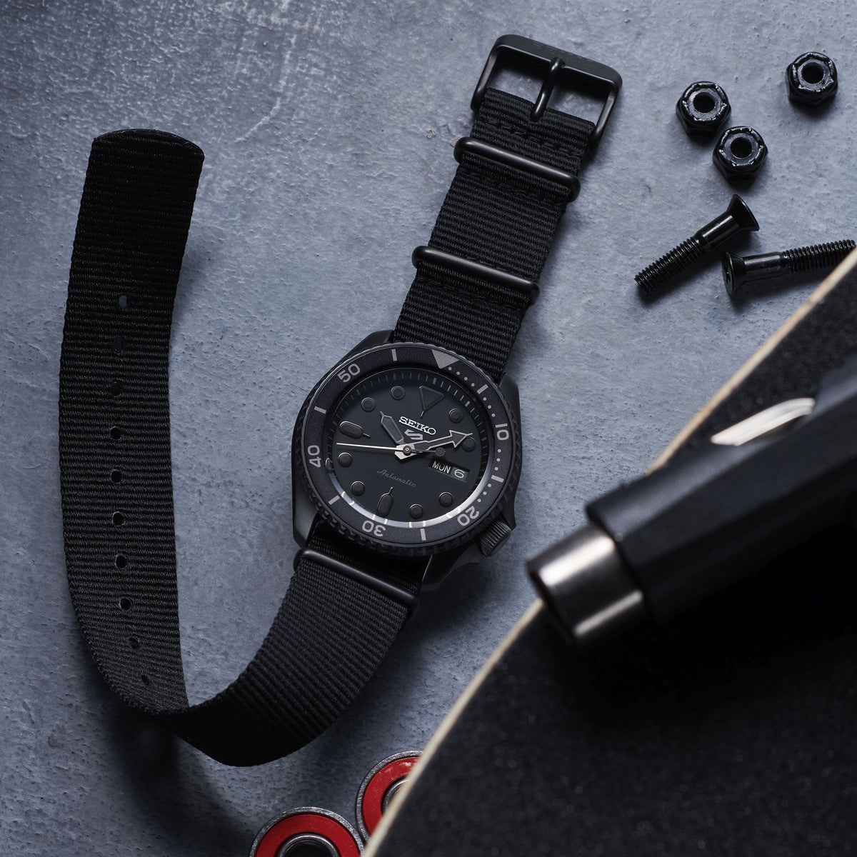 Seiko - Seiko 5 sport automatic herreur, hard coated sort stål - Model: SRPD79K1